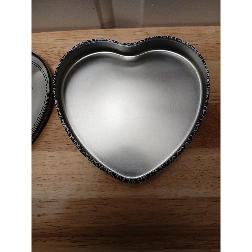 Brighton Black White Heart Shaped Tin Container Jewelry Box Trinket Box - Picture 6 of 6